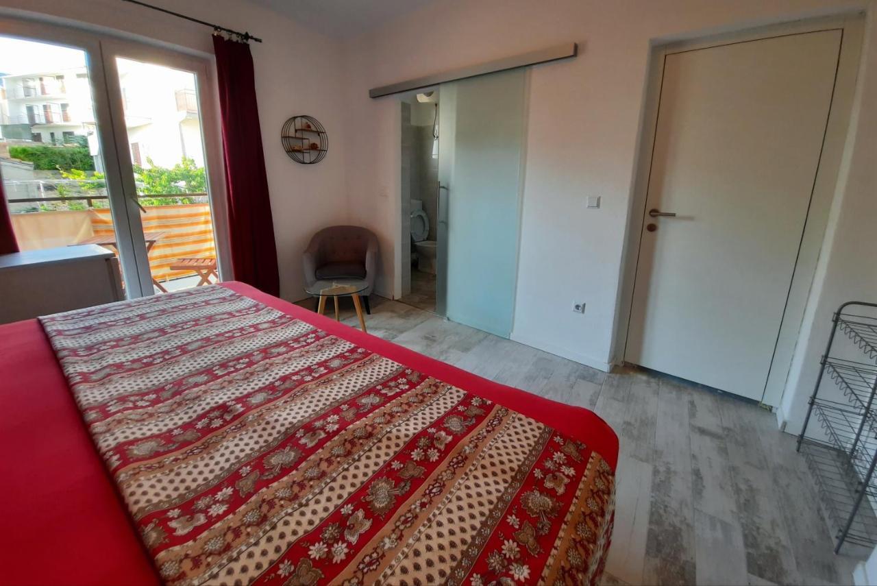 Apartments Zoro Primošten Esterno foto
