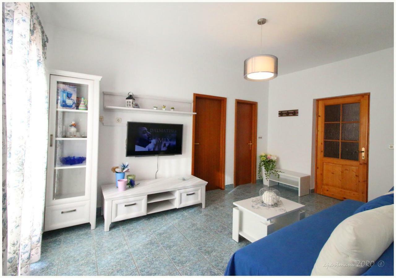 Apartments Zoro Primošten Esterno foto