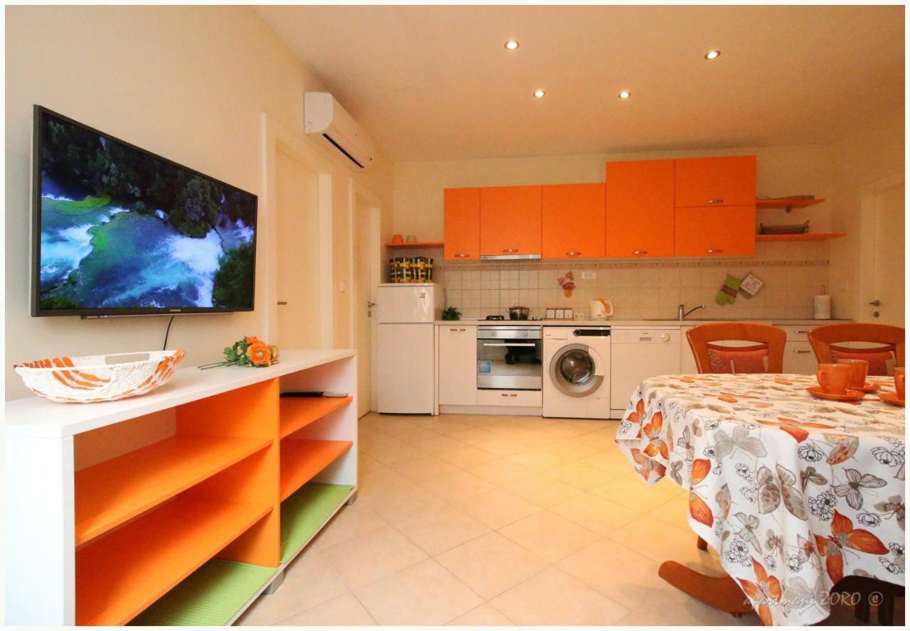 Apartments Zoro Primošten Esterno foto
